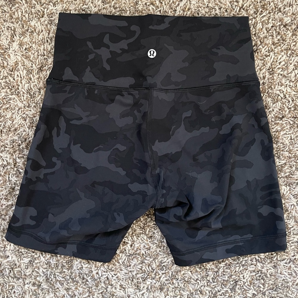 Lululemon shorts size 6 . Wunder train everlux material